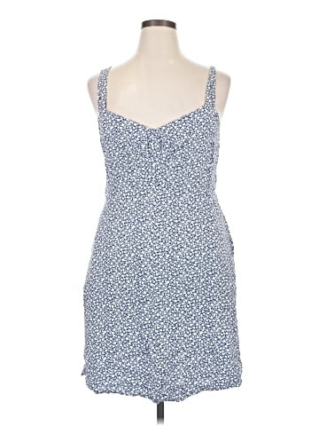 Old Navy Casual Dress (view 1)