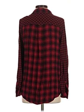 Maurices Long Sleeve Button-Down Shirt (view 2)