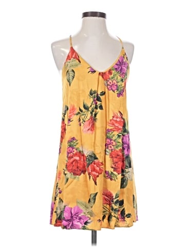 Alice + Olivia Casual Dress (view 1)