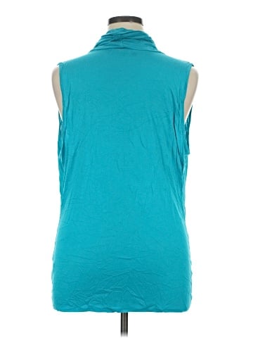 Jennifer Lopez Sleeveless Blouse (view 2)