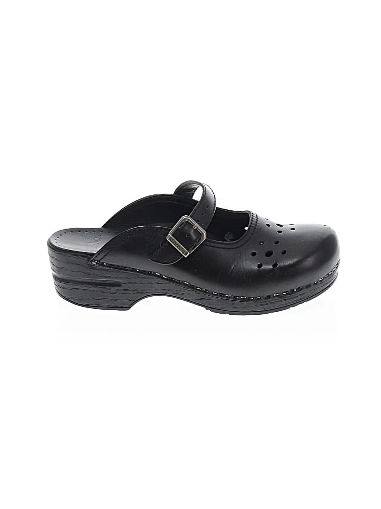 Pre-owned Dansko Mule/clog In Black