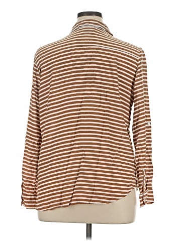 Old Navy Long Sleeve Button-Down Shirt (view 2)