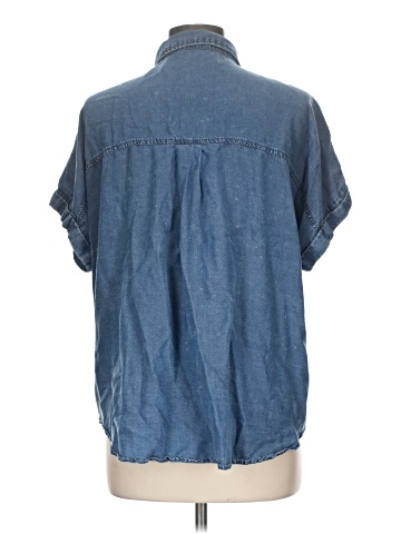 Doe & Rae Short Sleeve Button-Down Shirt (view 2)