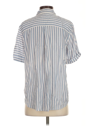 Maurices Short Sleeve Button-Down Shirt (view 2)