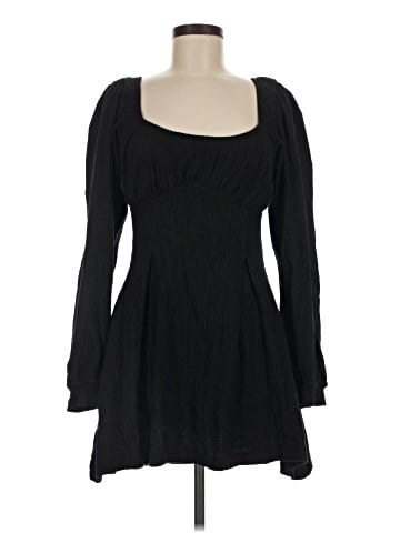 Urban Outfitters Casual Dress (view 1)