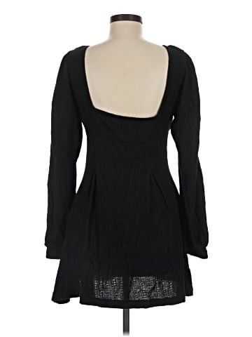 Urban Outfitters Casual Dress (view 2)