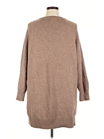 Old Navy Pullover Sweater (view 2)