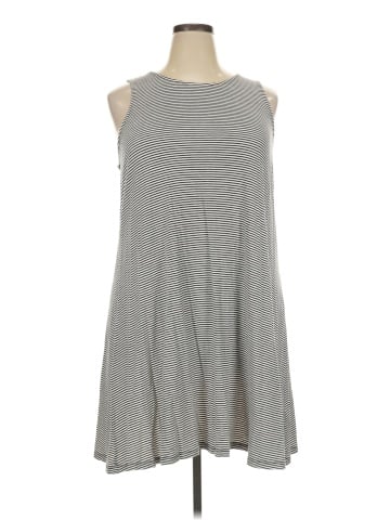 Old Navy Casual Dress (view 1)