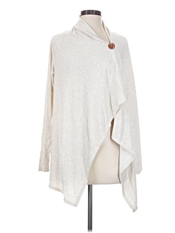 Bobeau Poncho (view 1)