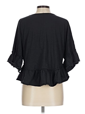 Francesca's 3/4 Sleeve Top (view 2)