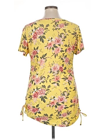 Bobbie Brooks Short Sleeve T-Shirt (view 2)