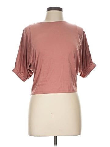 Uniqlo Short Sleeve T-Shirt (view 1)