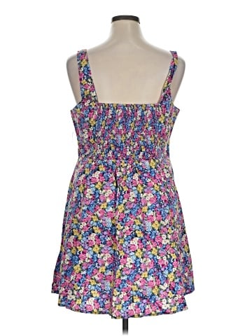 Old Navy Casual Dress (view 2)
