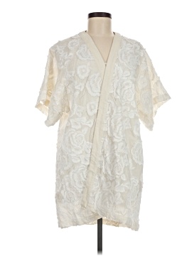 Akemi + Kin Kimono (view 1)
