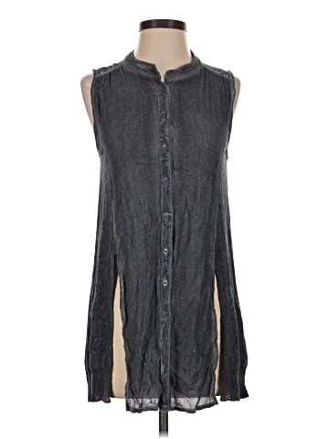 Moth Sleeveless Button-Down Shirt (view 1)