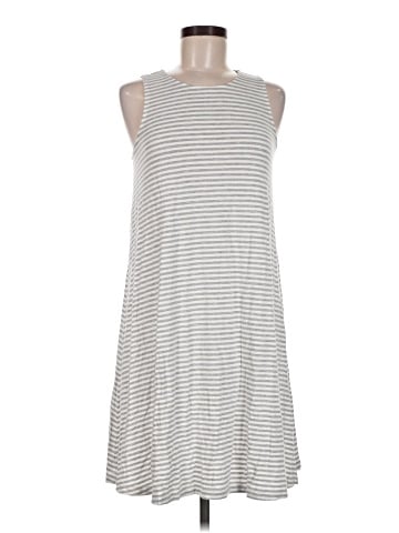 Old Navy Casual Dress (view 1)