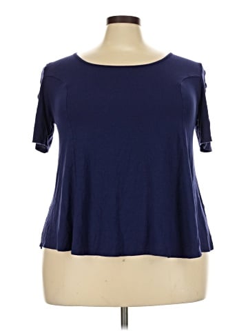 Naif Short Sleeve T-Shirt (view 1)