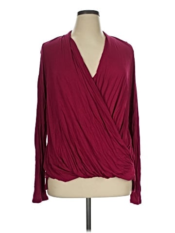 Akemi + Kin Long Sleeve T-Shirt (view 1)