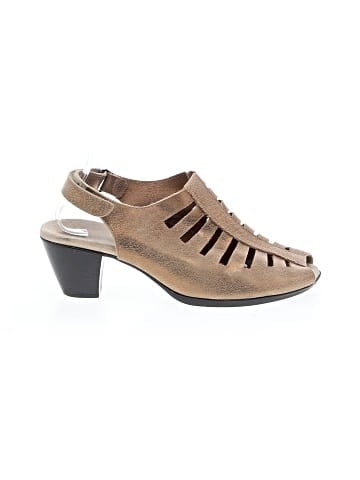 Munro American Sandals (view 1)