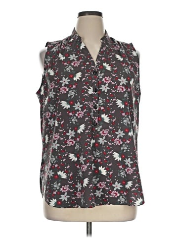CAbi Sleeveless T-Shirt (view 1)