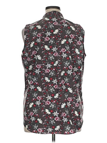 CAbi Sleeveless T-Shirt (view 2)