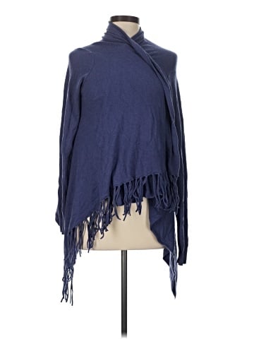Lovestitch Poncho (view 1)