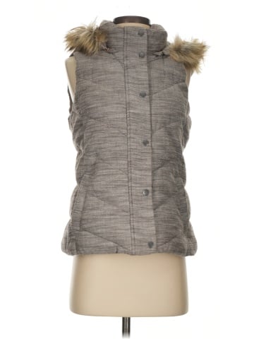 Gap Outlet Vest (view 1)