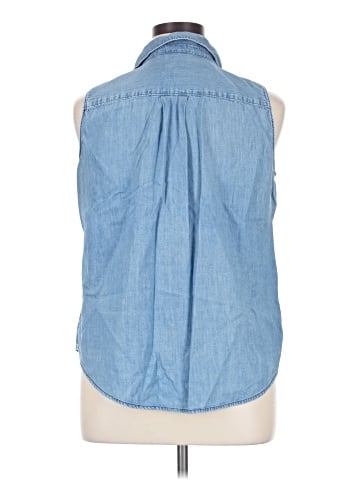 St. John's Bay Sleeveless Button-Down Shirt (view 2)