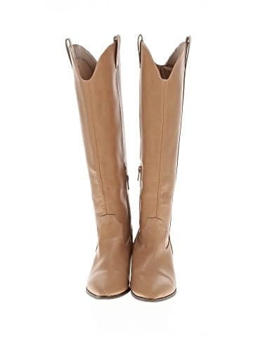 Universal Thread Boots (view 2)