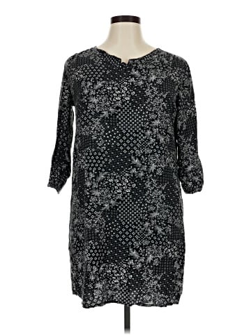 Old Navy Casual Dress (view 1)
