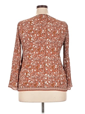 Max Studio 3/4 Sleeve Blouse (view 2)