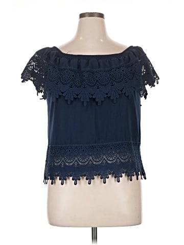 No Boundaries Short Sleeve Blouse (view 1)