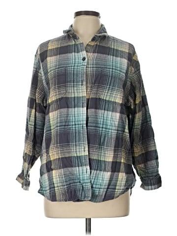 Old Navy Long Sleeve Button-Down Shirt (view 1)