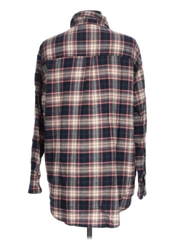 Old Navy Long Sleeve Button-Down Shirt (view 2)