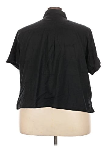 Levi's Short Sleeve Button-Down Shirt (view 2)