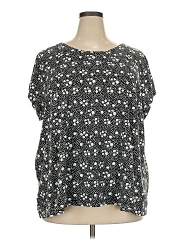 Ellos Short Sleeve T-Shirt (view 1)