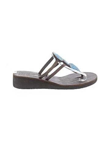 Unbranded Wedges (view 1)