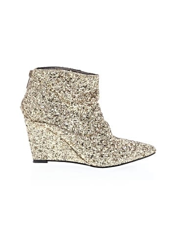 Michael Antonio Wedges (view 1)