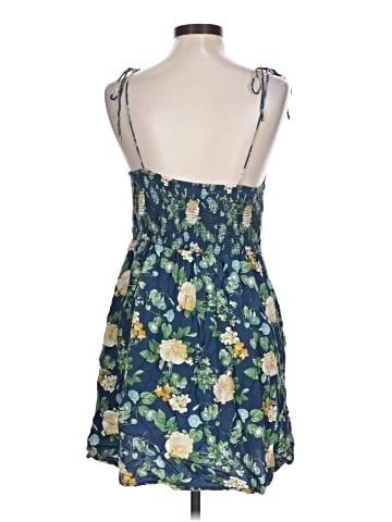 Old Navy Casual Dress (view 2)