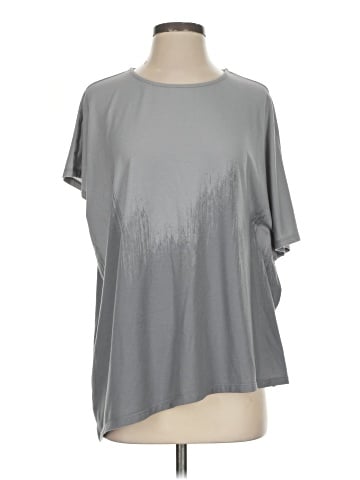 Elizabeth & Clarke Short Sleeve T-Shirt (view 1)