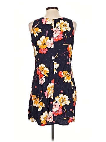 Old Navy Casual Dress (view 2)