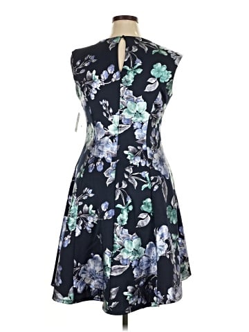 Roz & Ali Cocktail Dress (view 2)