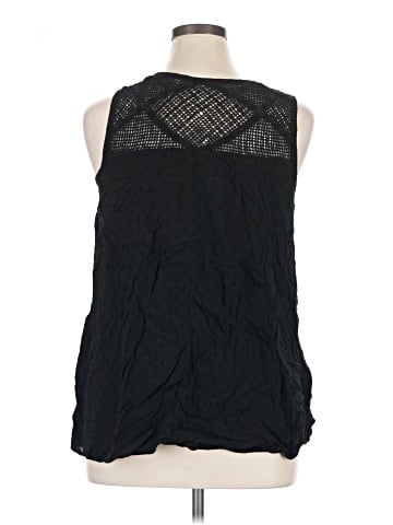 Liz Lange Maternity for Target Sleeveless Blouse (view 2)