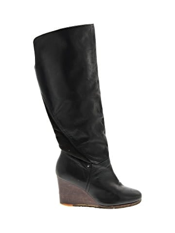 Ugg Boots (view 1)