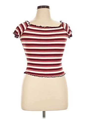 Charlotte Russe Short Sleeve T-Shirt (view 1)