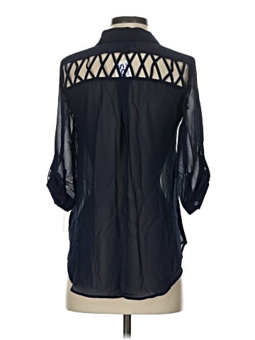 B.wear 3/4 Sleeve Blouse (view 2)
