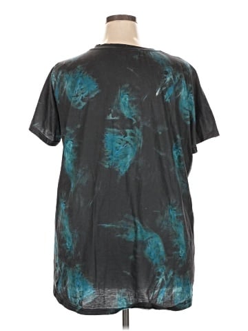 Amaryllis Short Sleeve T-Shirt (view 2)