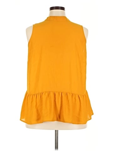 ELOQUII Sleeveless Button-Down Shirt (view 2)