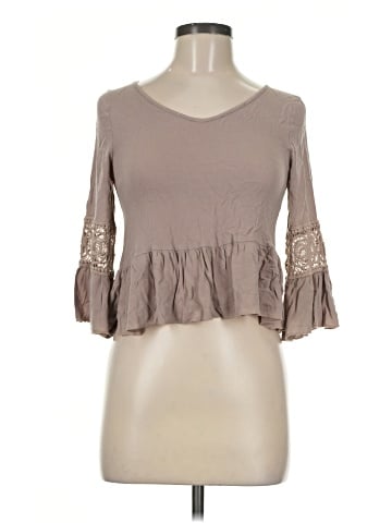 Runway Story 3/4 Sleeve Top (view 1)