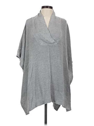 Alya Poncho (view 1)
